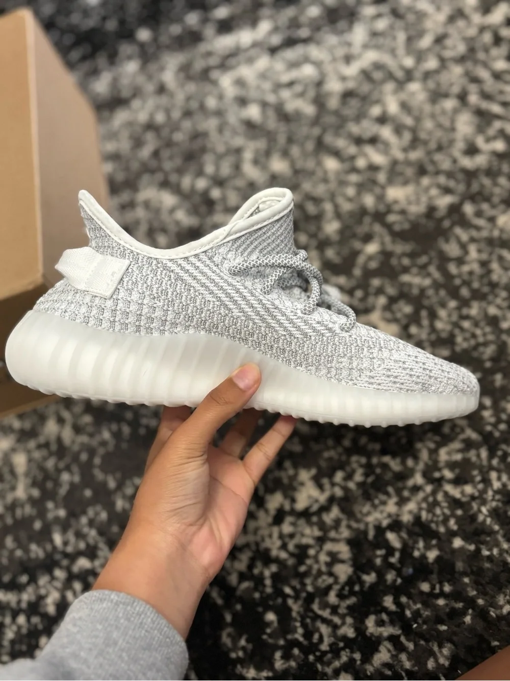 adidas Yeezy Boost 350 V2  Sneakers - Cloud White/Grey